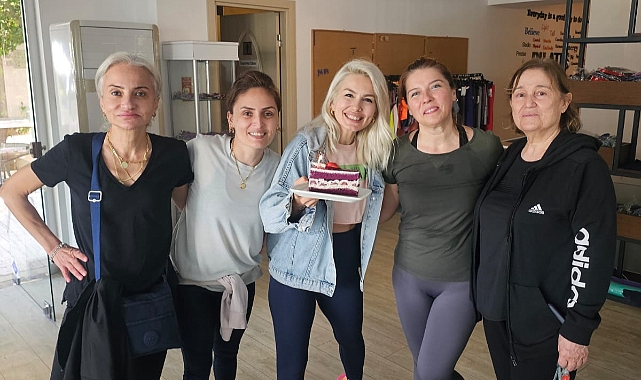 Eda Kara yeni yaşını kutladı