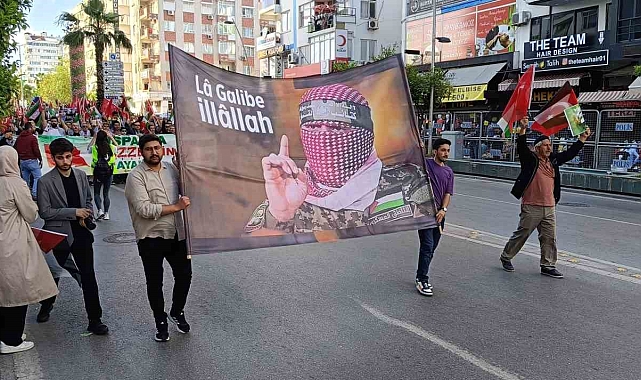 Eğitim Bir Sen Gazze için meydanlarda
