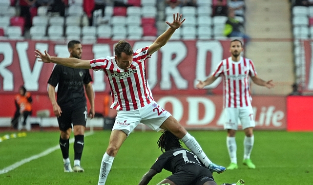 Galibiyet 30 metreden geldi... Antalyaspor 2 - Atakaş Hatayspor 1
