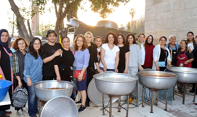 Gönül dostlarından iftar sofrası