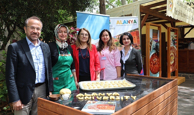 İletişim ve tasarım festivalinde yöresel lezzetler tanıtıldı