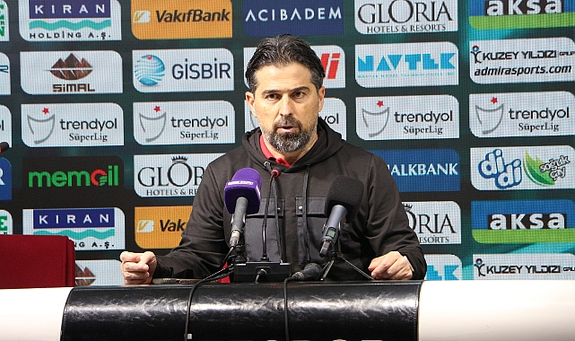 İlhan Palut: "Taraftarımızın önünde güzel bir galibiyete imza attık"
