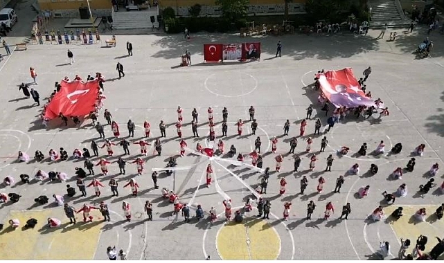 Isparta'da 170 öğrenci ile folklor gösterisi yapıldı