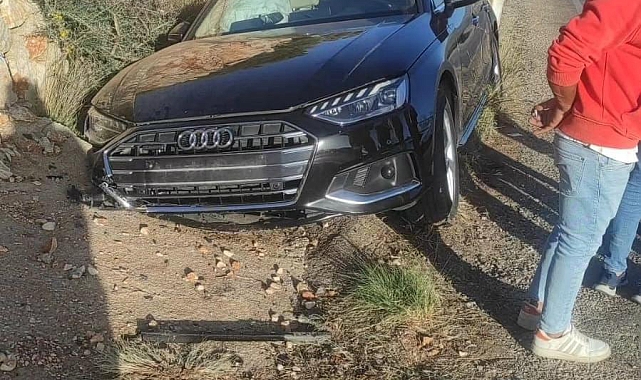 Kaş'ta göreve başlayan başkan, eve dönerken kaza geçirdi
