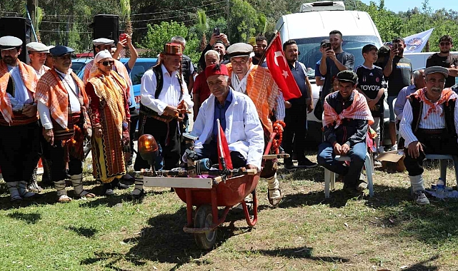 Kaş'ta Likya Su Yolu Yürüyüşü ve Patara Yörük Göçü düzenlendi