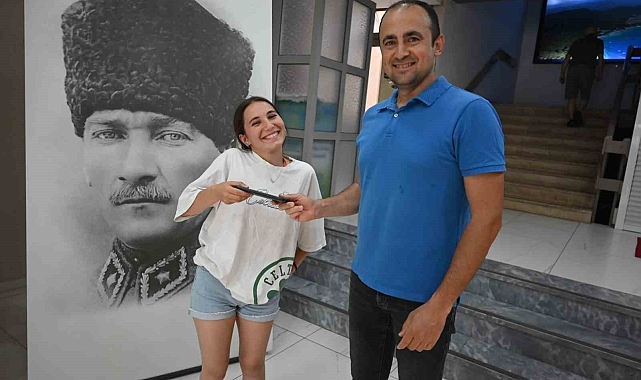 Kaybettiği telefonuna belediye personeli sayesinde kavuştu