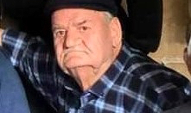 Kendisine kızan babasını bıçaklayarak öldürdü