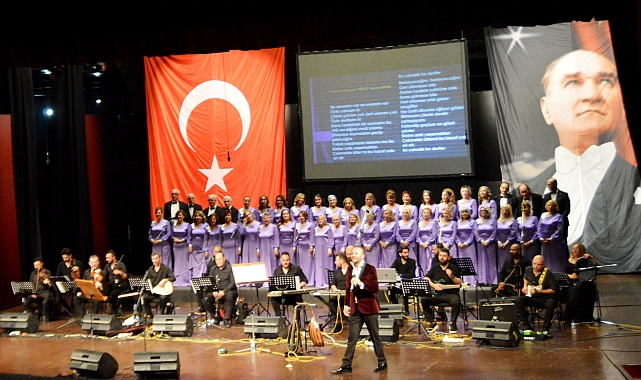 Konserde Orhan Gencebay sürprizi
