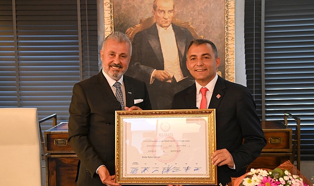 Manavgat Belediyesi'nde devir teslim