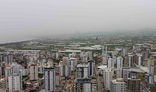 Mersin toz bulutu altında