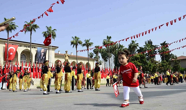 Mersin'de 23 Nisan kutlandı