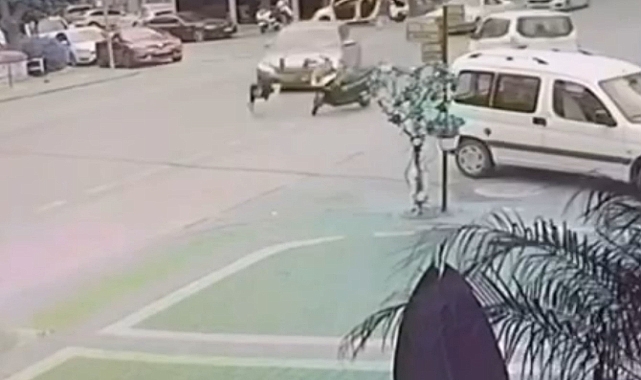 Motosiklet sürücüsünün ölümden döndüğü anlar güvenlik kamerasında