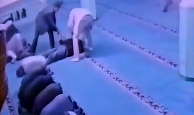 Namaz kılarken kalp krizi geçirip, öldü