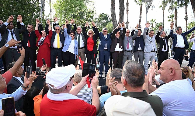 Necati Topaloğlu: "Bundan sonra Kemer halkını daha iyi hizmetlerimizle buluşturacağız"