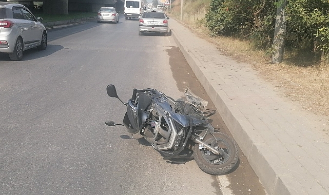 Otomobille çarpışan motosiklet sürücüsü yaralandı