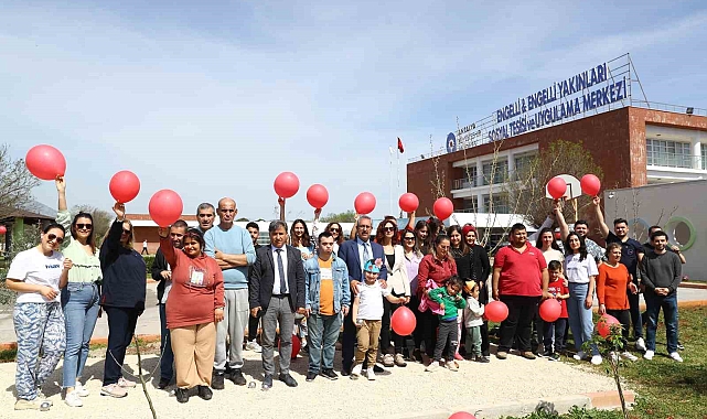 Özel bireyler ağaç dikip can suyunu verdi