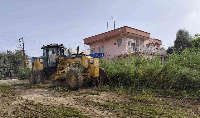 Tarsus Belediyesi kırsal mahallerde yol bakım çalışmasını yoğunlaştırdı