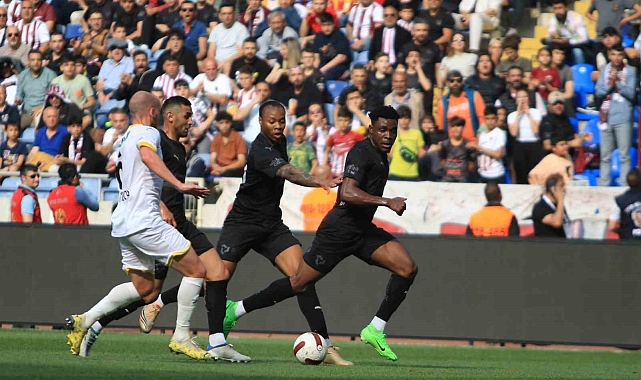 Trendyol Süper Lig: Hatayspor: 0 - İstanbulspor: 0 (ilk yarı)