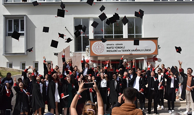 Turizm Haftası'nda mezuniyet töreni
