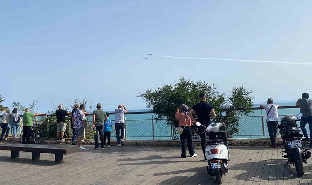 Türk Yıldızlarının provası bile nefes kesti