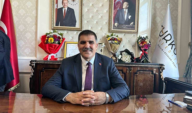 Türkoğlu Belediyesi'nde devri teslim yeni başkan göreve başladı