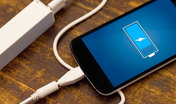 Uzun Şarj Süreleri Elektronik Cihazları Bozar Mı?