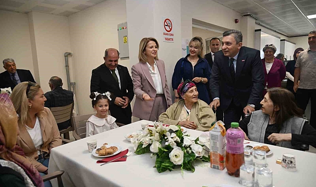 Vali Şahin şehit ailelerini ve yaşlıları yalnız bırakmadı