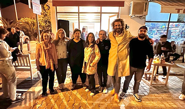 Yeni muhtardan DJ'li partili kutlama