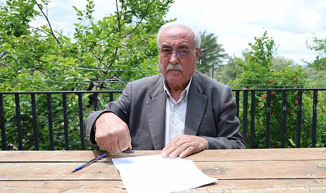 18 başbakan, 7 cumhurbaşkanı, 19 vali değişti o hala muhtar