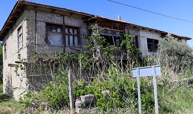 53 yıllık yıkıntılar arasında 'Deprem periyodumuz doldu' uyarısı