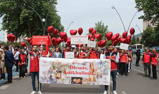 "Ailemiz, İstikbalimiz" Temalı Yürüyüşle Aile Haftası Kutlandı