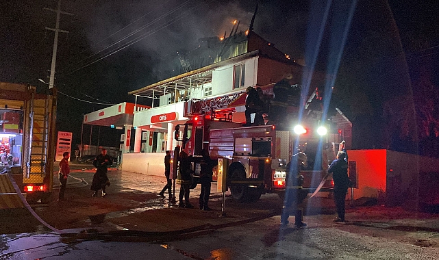 Akaryakıt istasyonu yakınında korkutan yangın