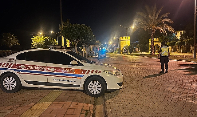 Alanya'da jandarmadan 22 araca men cezası