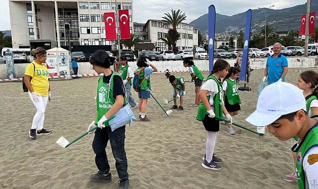 Alanya'da yılın ilk çöp kategorize çalışması yapıldı