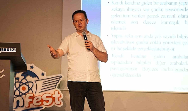 Antalya Bilim Merkezi'nde yapay zeka teknolojileri anlatıldı