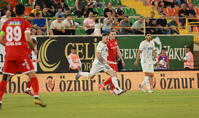 Antalya Derbisinde İlk Yarı; Alanyaspor 1 – Antalyaspor 0
