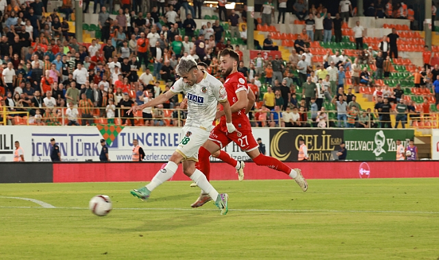 Antalya Derbisinde Kazanan Olmadı: Alanyaspor 1 – Antalyaspor 1