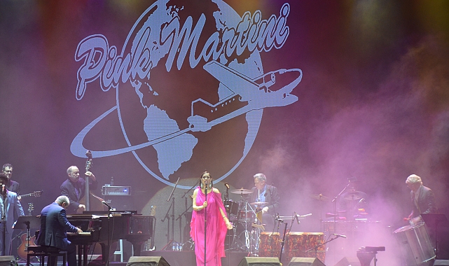 Antalya'da Pink Martini konseri