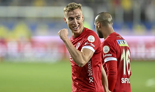 Antalyasporlu Adam Buksa kimdir? Kaç gol attı? Kaç kart gördü?