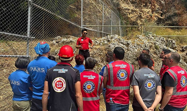 Belediye personeline hayvan arama kurtarma eğitimi