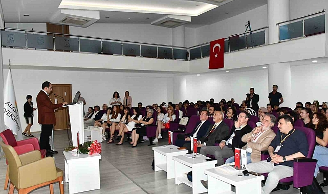 Bilim insanları Alanya'da mimarlık ve kentsel tasarımı konuştu