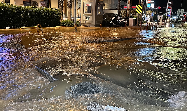 Bodrum'da ana isale hattı patladı