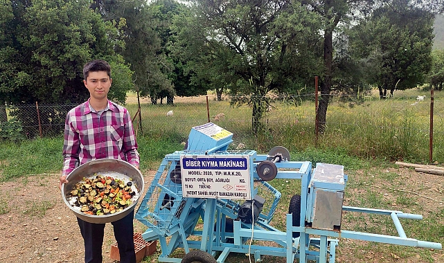 Bu kez de biber kıyma makinesi yaptı