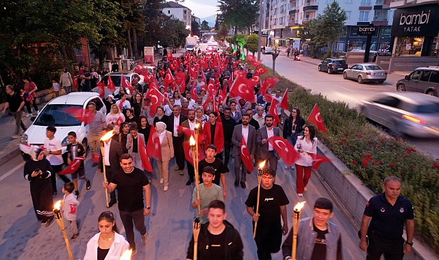 Bucak'ta 19 Mayıs yürüyüşü