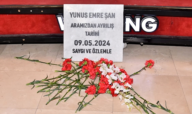Damadın arkadaşlarından düğünde 'mezar taşı' şakası