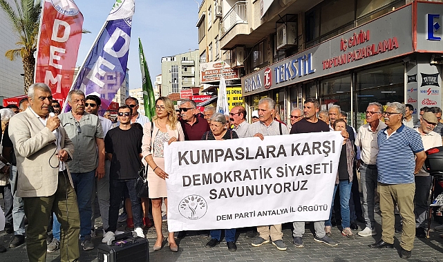 DEM Partililer'den 'hukuksuzluk' eylemi 