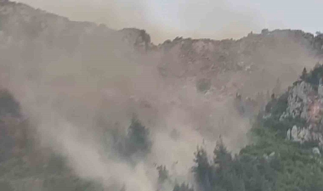 Depremzede vatandaşları tedirgin eden patlama kamerada
