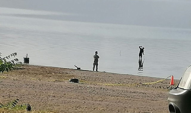 Eğirdir Gölü'nde Bulunan El Bombaları İmha Edilmek Üzere Gölden Çıkarıldı