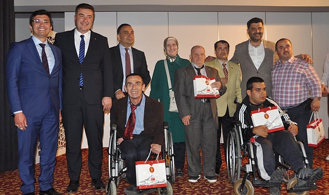 Eğirdir'de özel kalpler sergisi