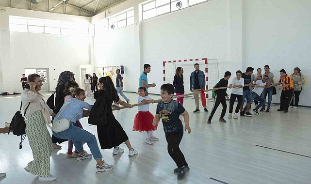 Engelli bireylerden çok özel gösteri